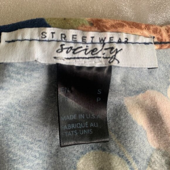 Navy Floral Romper made in the USA size Small - super soft and comfy - Picture 5 of 5